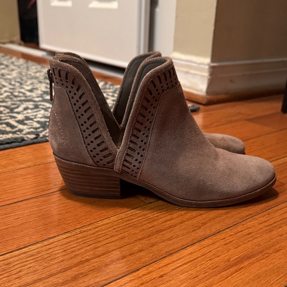 Vince Camuto Taupe Ankle Booties - Picture 1 of 6